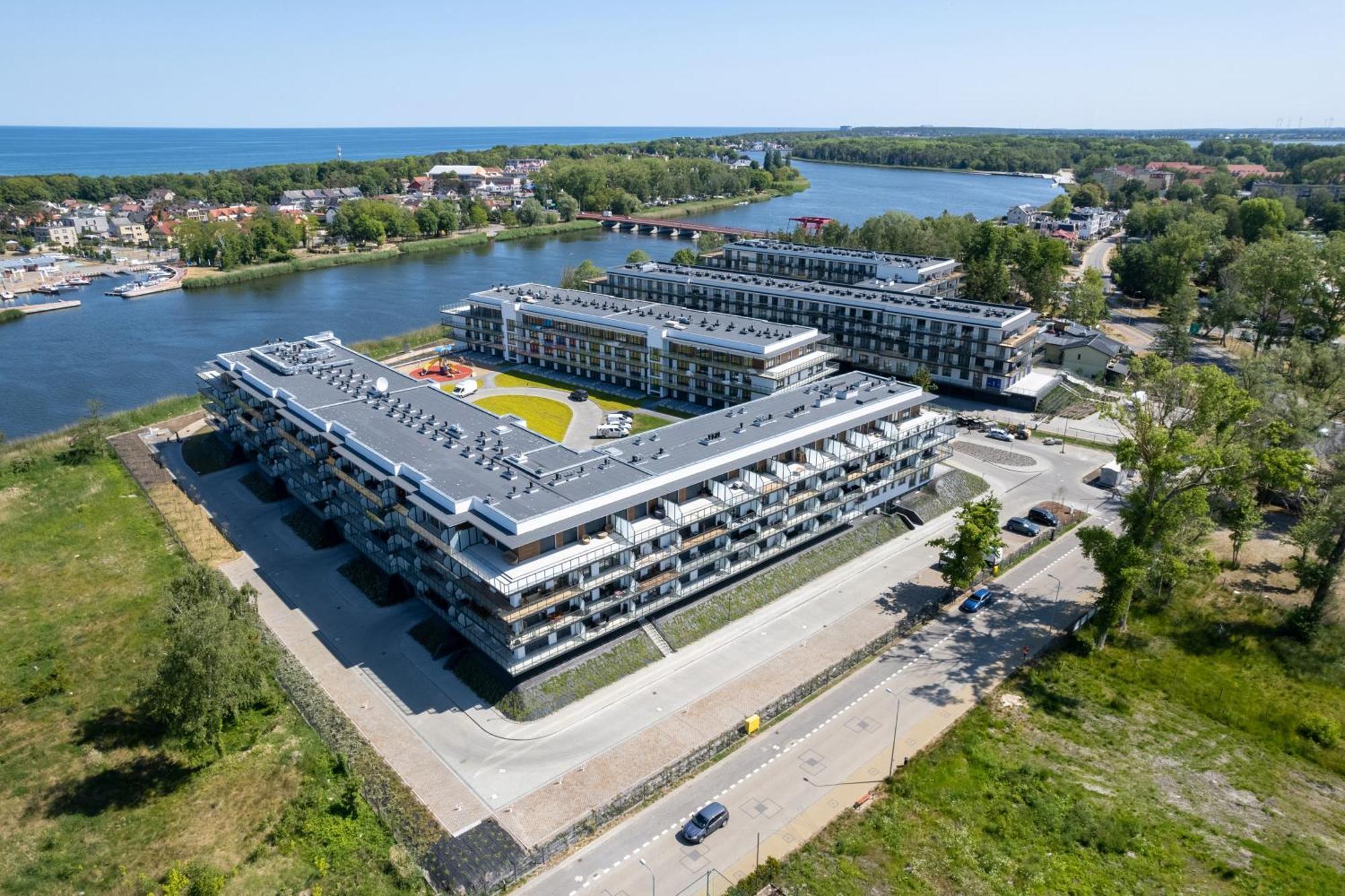 Wellness Resort Apartments Dziwnow Riverfront By Noclegi Renters Exterior foto